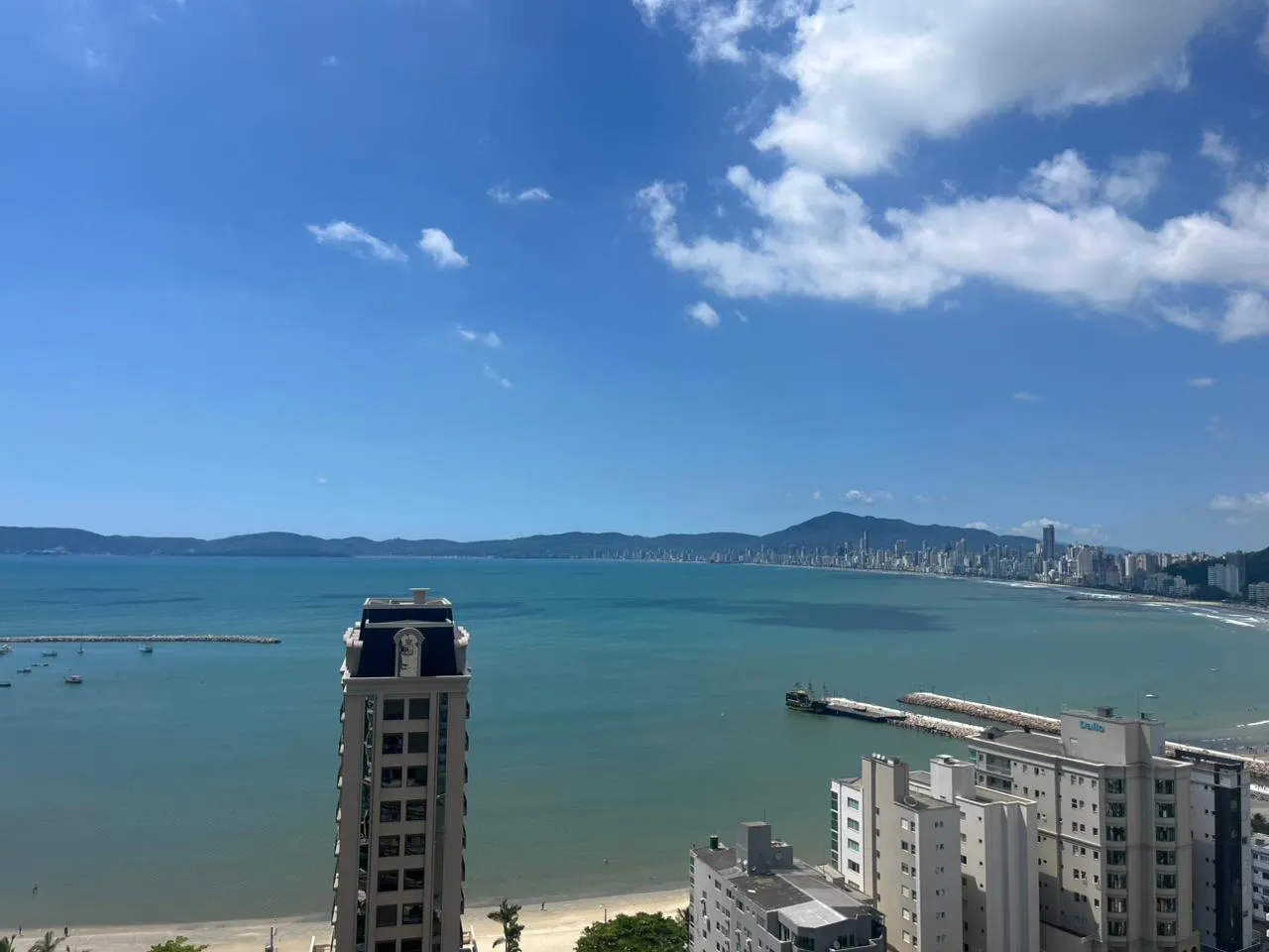 Imagem Apartamento com vista para o mar à venda com 161m2 por R$ 2.400.000,00