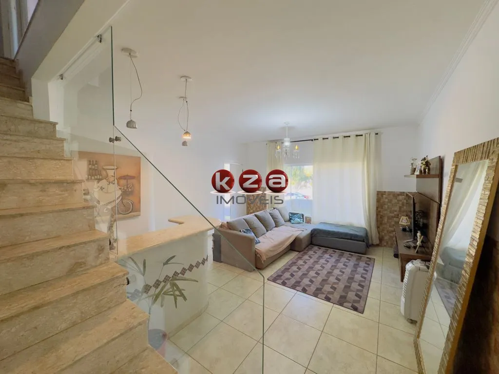 Imagem Casa venda em Valinhos-SP, Condomínio Residencial Itamambuca - 4 quartos, 1 suíte, 2 salas, 3 banheiros, 200,00 m² e Spa. Confira!