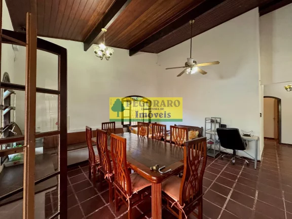 Imagem Casa à com churrasqueira venda na Martim de Sá, 3 quartos, 1 suíte, 1 sala, 2 banheiros, 2 vagas, 128m².