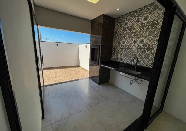 Imagem CASA COM PISCINA 03 DORMITÓRIOS SUÍTE CONDOMINIO HORTO FLORESTAL VILLAGIO