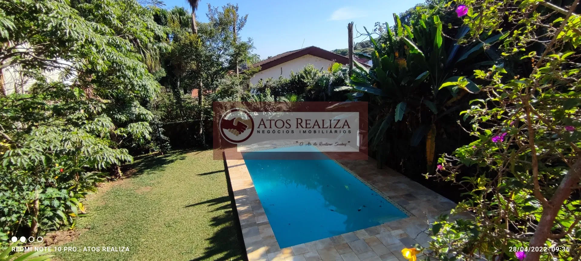 Imagem Sobrado com piscina em Bolsão de Interlagos - SP: 300m², 4 quartos e 1 suíte por R$1.190.000