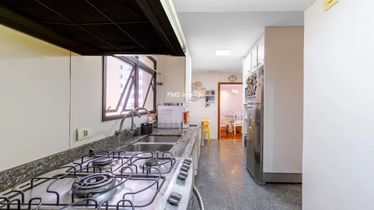 Imagem Apartamento à venda em Pinheiros: 3 quartos, 3 suítes, 1 sala, 4 banheiros, 2 vagas e 160m²