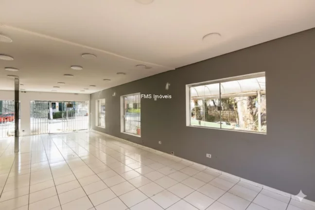 Imagem Loja Comercial de Alto Padrão para Locação no Campo Belo, São Paulo-SP- 2 Banheiros, 3 Vagas de Garagem, 170m² de Área