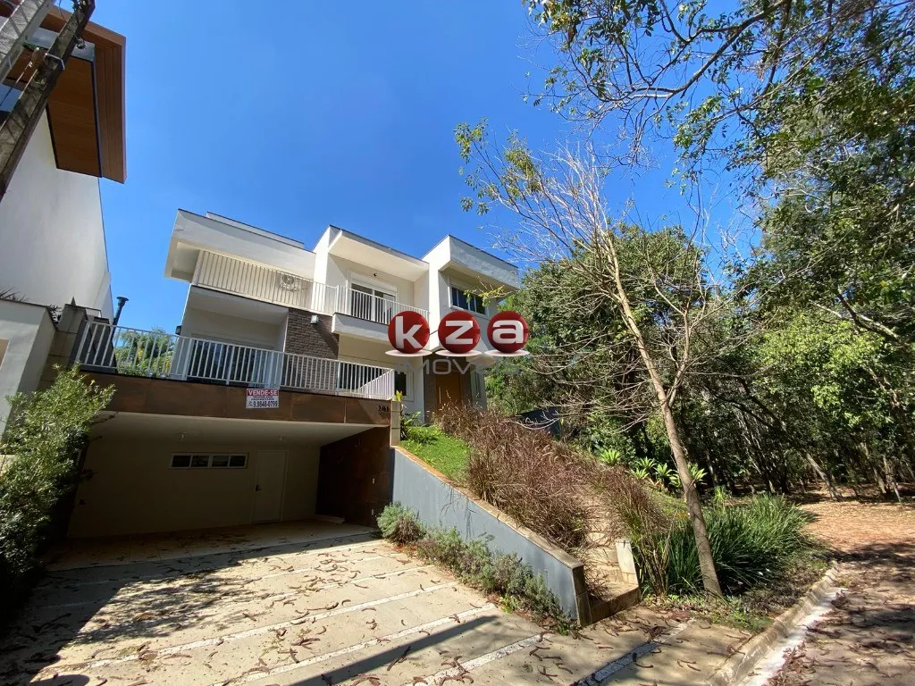 Imagem Imperdível Casa de Luxo a venda no Condomínio Villagio Capriccio em Louveira- 3 Suítes, 3 Salas, 5 Banheiros, 4 Vagas e piscina - 277m².
