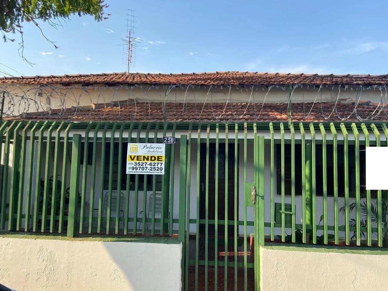 Imagem Comercial à venda 2 Quartos, 2 Vagas, 400M², Estiva, Taubaté - SP