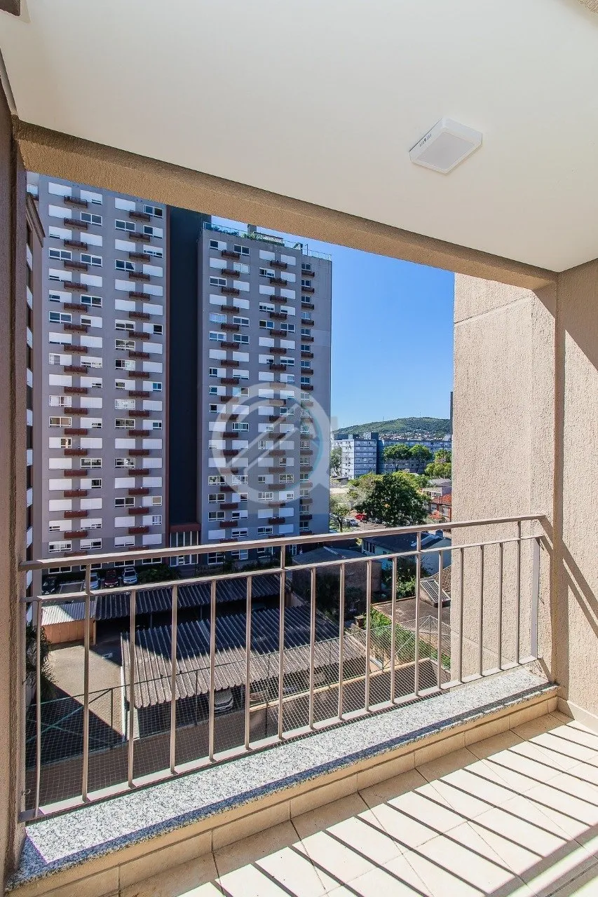 Imagem Apartamento semimobiliado com 61m², 2 dormitórios sendo 1 suíte, 1 vaga! Living para 2 ambientes ...