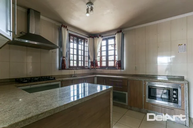 Imagem Residência térrea - Estilo Clássico - (400m2 de construção aproximadamente) - com piscina - 750m2 de terreno - Bairro Bom Jesus