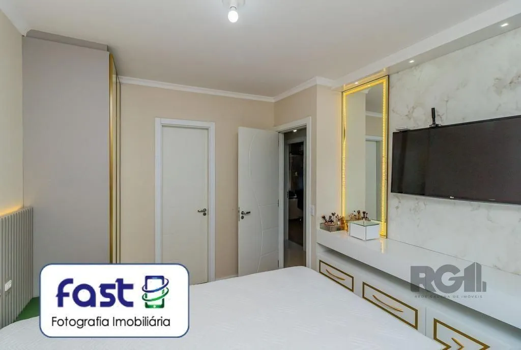 Imagem Apartamento 3 quartos, sendo 1 suíte, 82 m² de área privativa e 2 vagas de garagem individuais. Localizado na Rua/Av. Grecia, no bairro Passo D Areia em Porto Alegre.