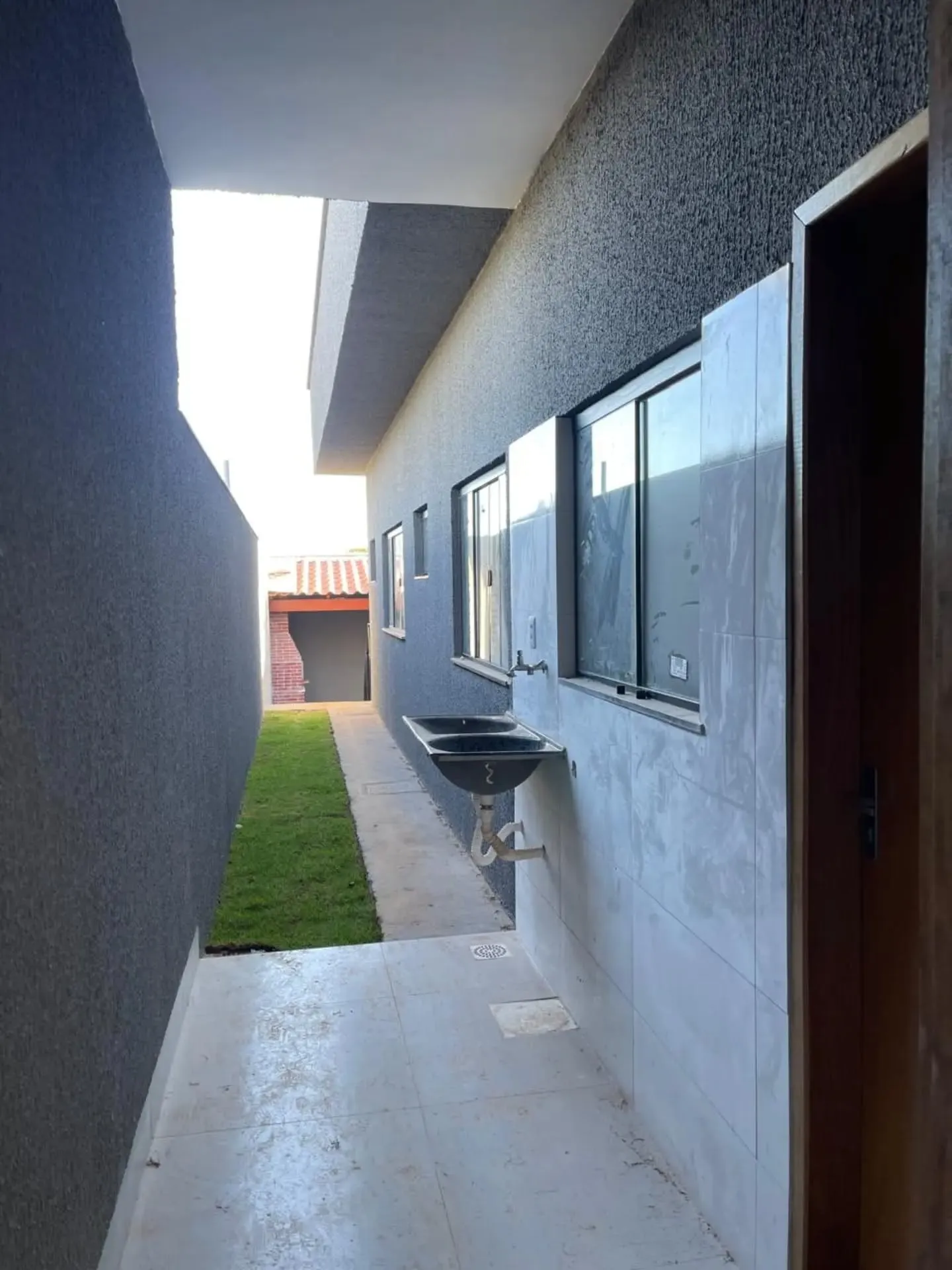 Imagem Casa 2/4 C Suite + Area Gormet No Jardim Miramar