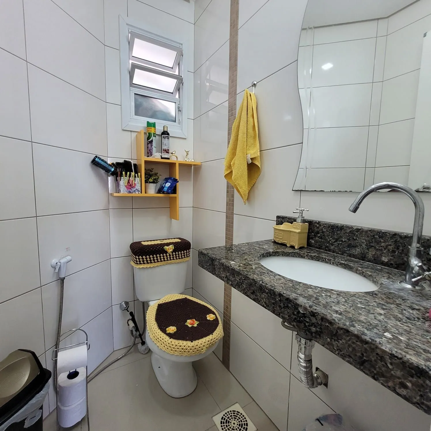 Imagem Apartamento com terraço, sacada, churrasqueira, 1 dor no Centro de Tramandaí