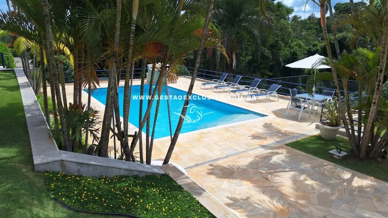 Imagem CASA LUXUOSA 4 SUÍTES PISCINA ÁREA GOURMET COMPLETA EM CONDOMÍNIO FECHADO