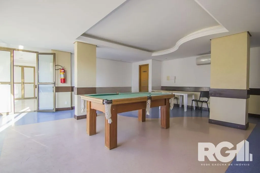 Imagem Apartamento com Suíte, Lareira e 2 Vagas na Zona Norte