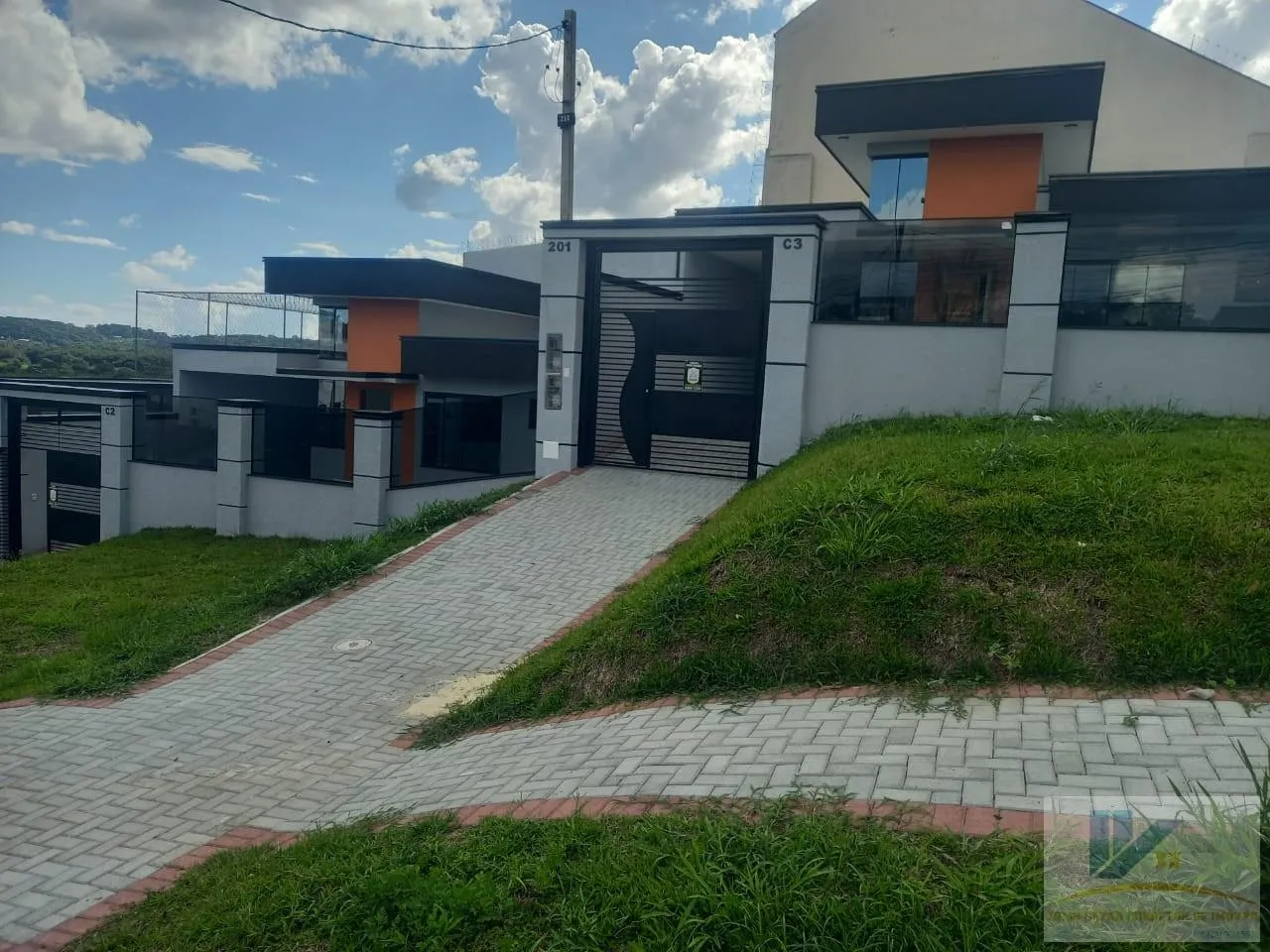 Foto do imóvel Casa para Venda em São José dos Pinhais, São Domingos, 3 dormitórios, 1 suíte, 2 banheiros, 2 vagas em Rua Pernambuco, 210 - São Domingos, São José dos Pinhais - PR
