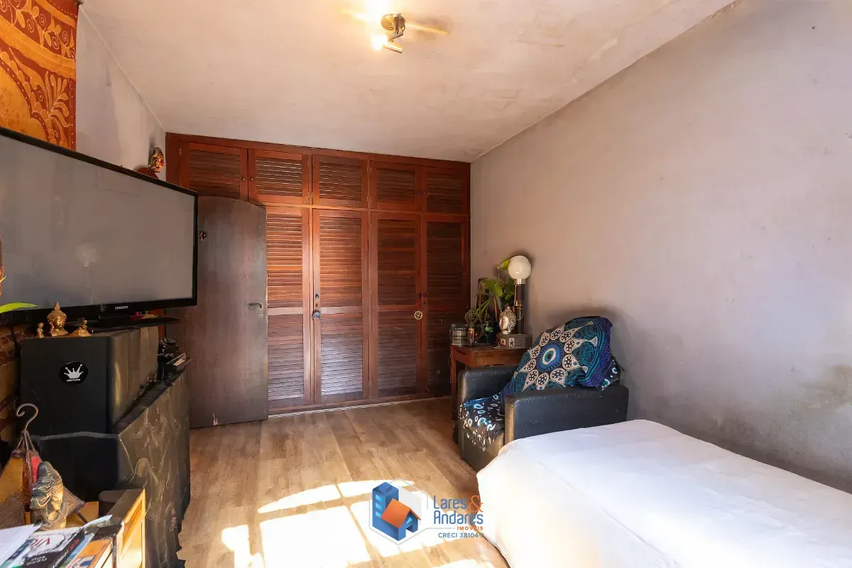 Imagem Casa para venda em Campo Belo com 4 quartos, sendo 1 suíte, 329m²