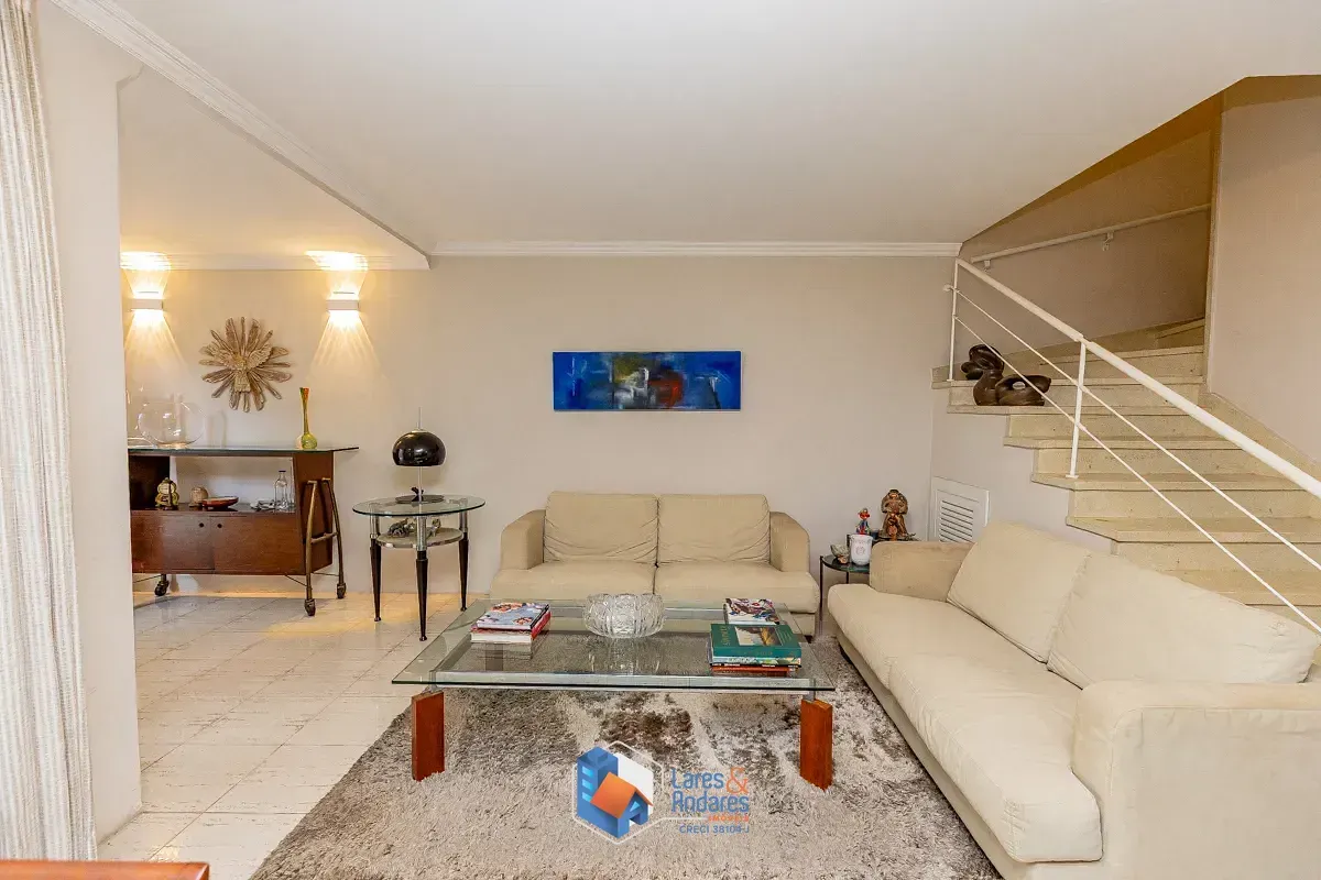 Imagem Casa para venda em Vila Cruzeiro com 4 quartos, sendo 3 suítes, 260m²