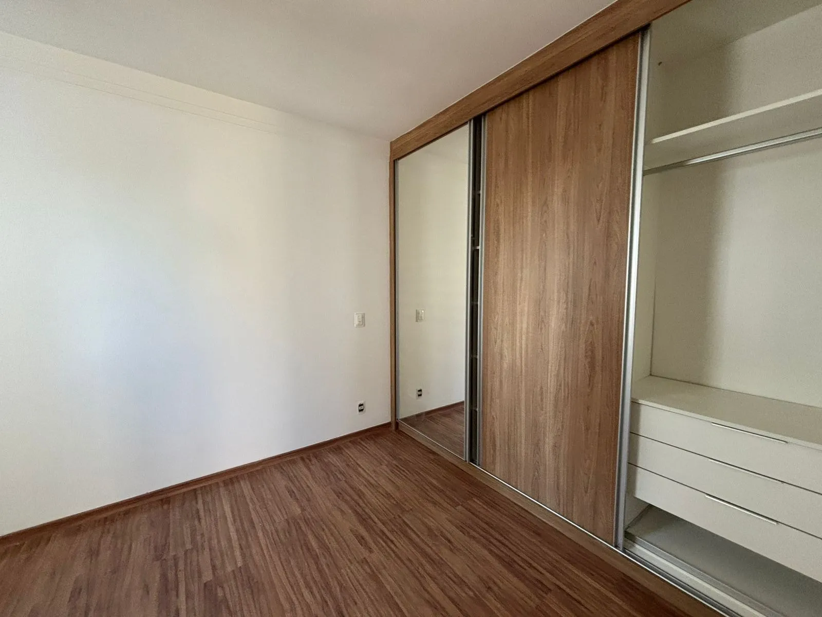 Imagem Apartamento para alugar no Parque Campolim, Sorocaba, 93 m², 3 dormitórios, varanda gourmet, 2 vagas e lazer completo.