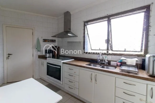 Imagem Composto por 3 dormitórios, sendo todas suítes, living 2 ambientes com varanda, lavabo,cozinha com...