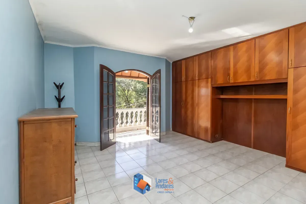 Imagem Sobrado para venda em Jardim Vivan com 3 quartos, sendo 1 suíte, 225m²