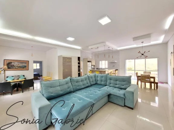 Imagem Imperdível: Casa em Condomínio à Venda em Vinhedo-SP, 3 Quartos, 1 Suíte, 3 Salas, 3 Banheiros, 5 Vagas e 253m²!