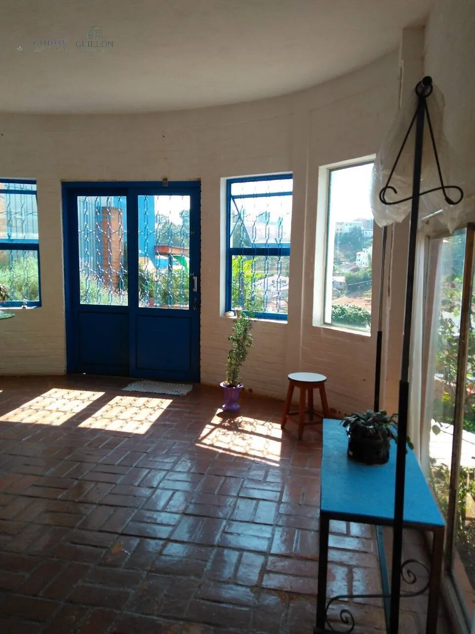 Imagem Casa com Grande Terreno e Potencial de Investimento