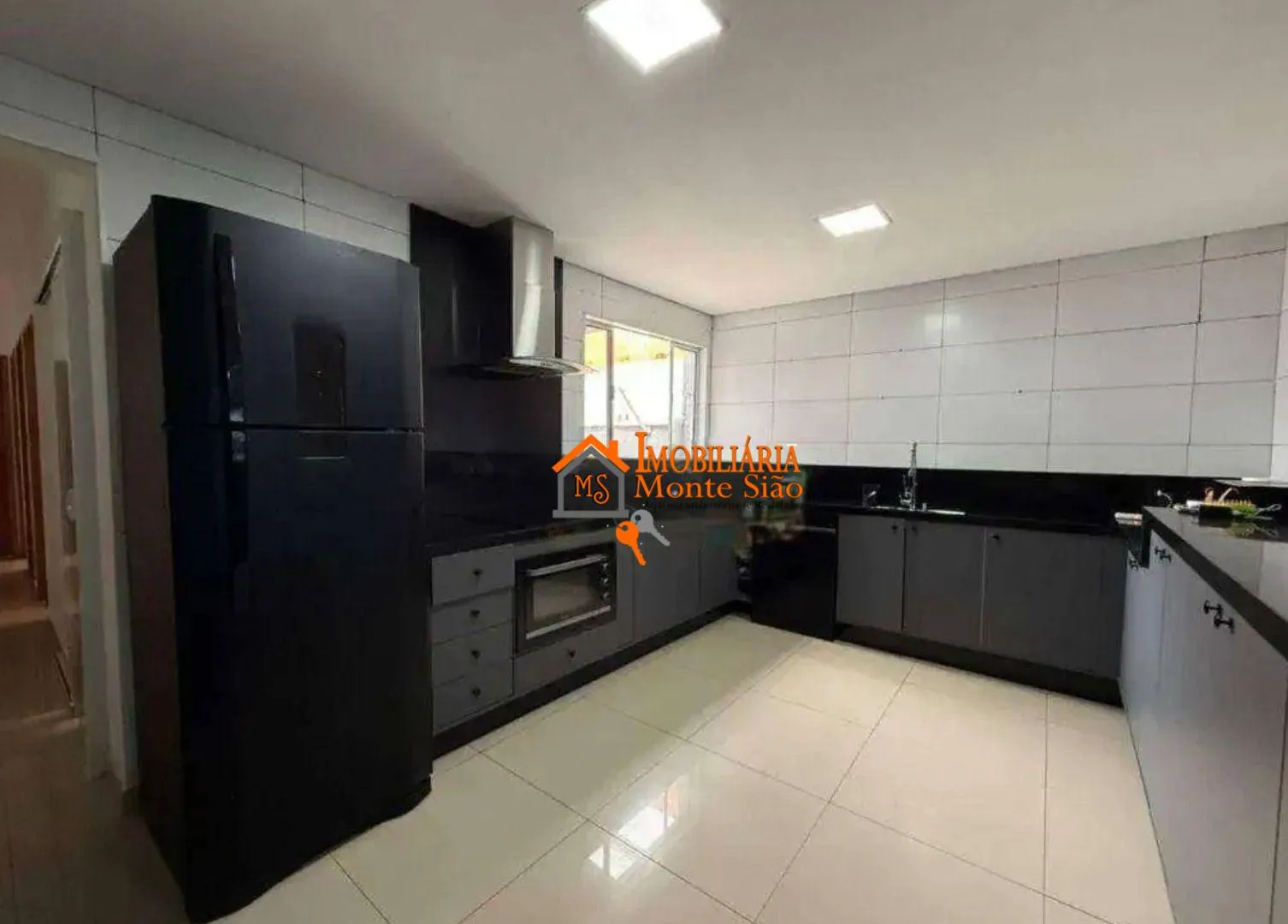 Imagem Sobrado com 3 dormitórios à venda, 228 m² por R$ 640.000,00 - Continental II - Guarulhos/SP