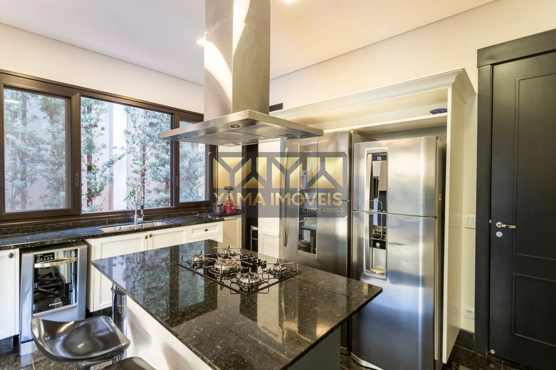 Imagem Casa Alto Padrão Condomínio Aspen 495 m²