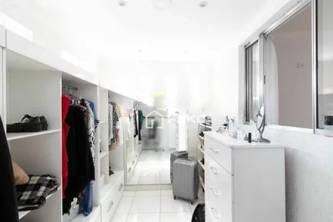 Imagem Sobrado Comercial com 3 Quartos para alugar, 220m² - Vila Galvão