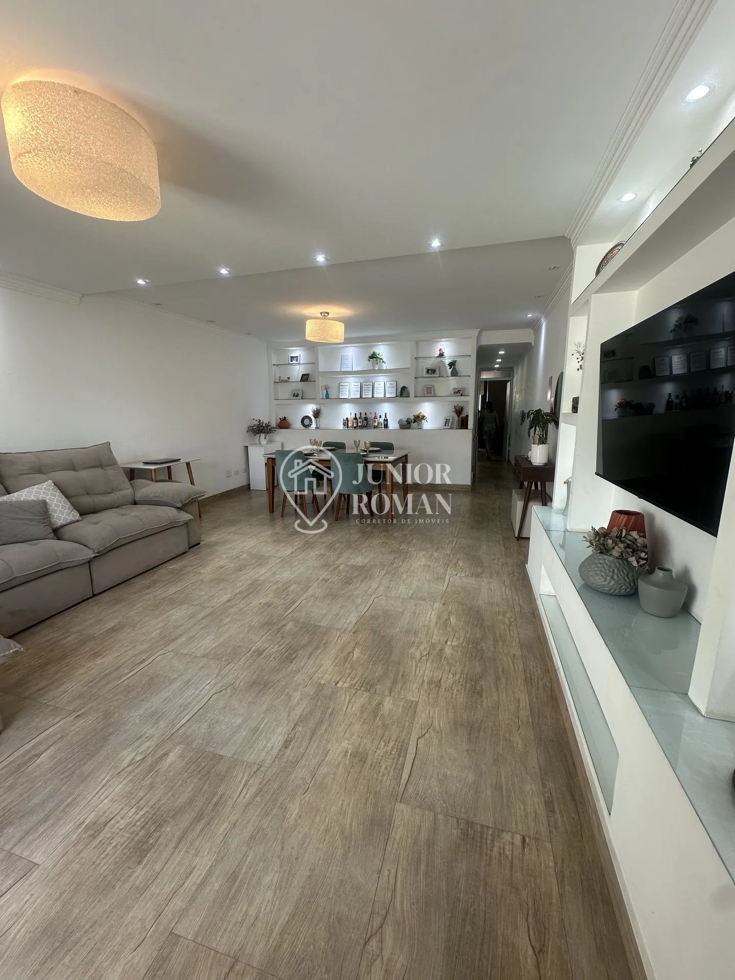 Imagem SOBRADO ALTO PADRÃO 4 DORM l 2 SUITES l ÁREA GOURMET E 5 VAGAS | NOVA PETRÓPOLIS - SBC