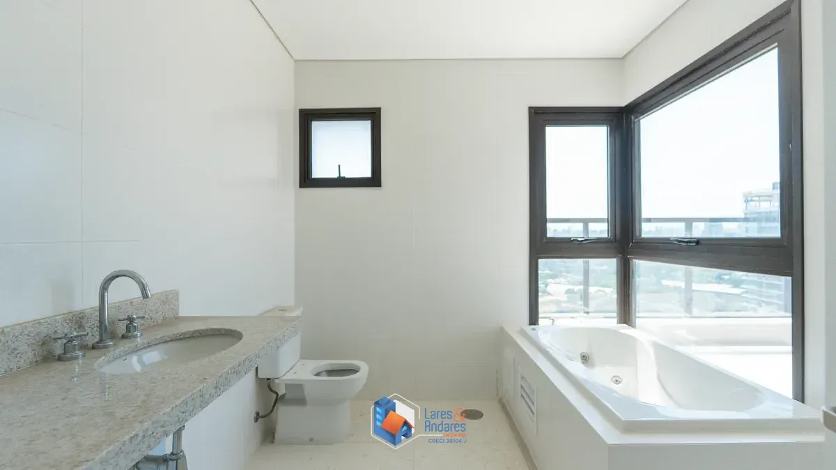 Imagem Cobertura para venda em Moema com 4 quartos, sendo 4 suítes, 281m²