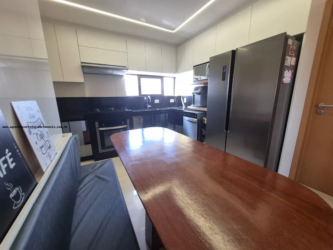 Imagem Apartamento para Venda em Natal, Lagoa Nova, 3 dormitórios, 3 suítes, 4 banheiros, 2 vagas