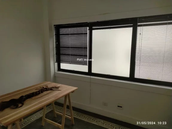 Imagem Prédio Comercial Inteiro de 1.000m² na Vila Olímpia, São Paulo - Locação Imperdível!