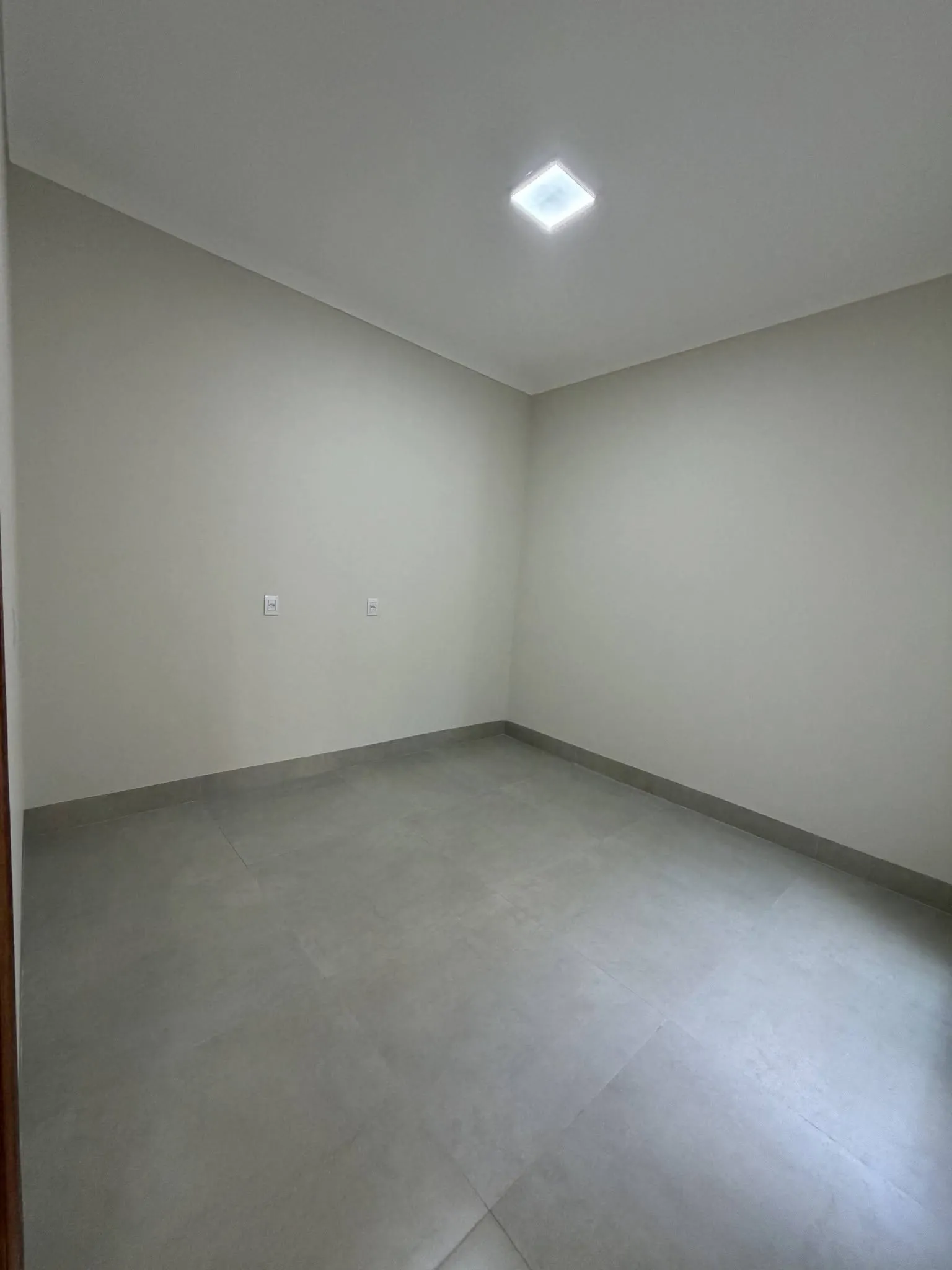 Imagem Casa 3/4 Com Suite No Bairro Das Industrias