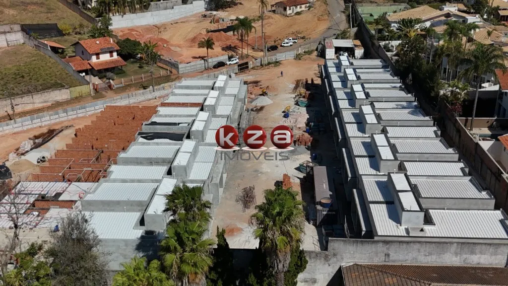 Imagem Espetacular casa em condomínio à venda em Valinhos-SP, Chácaras Silvânia: 9 quartos, 3 suítes, 1 sala, 4 banheiros, 3 vagas, 154m²!