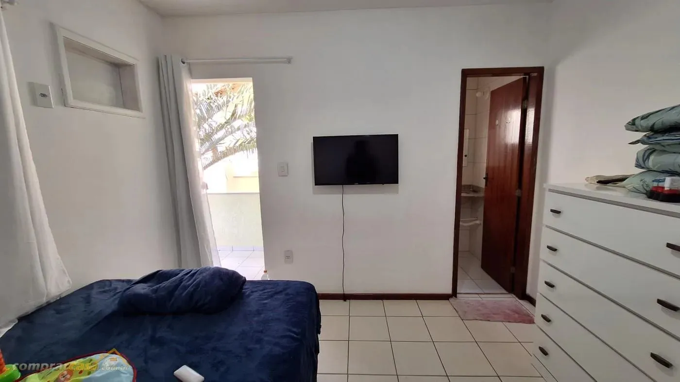 Imagem Casa em Condomínio para Venda em Cabo Frio / RJ no bairro Palmeiras