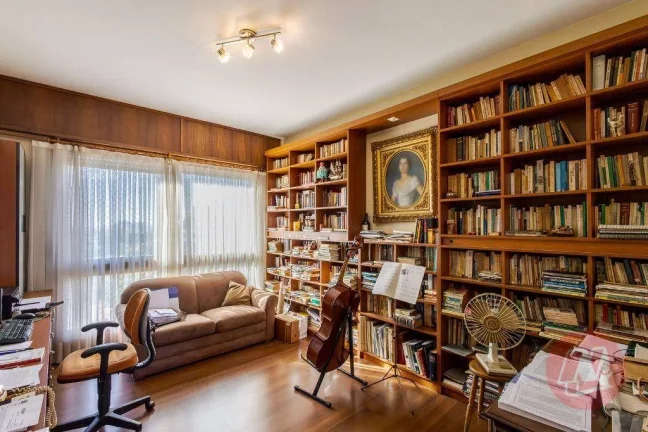 Imagem Apartamento luxuoso de 257 m²,3 dormitórios, suíte e 2 vagas.;