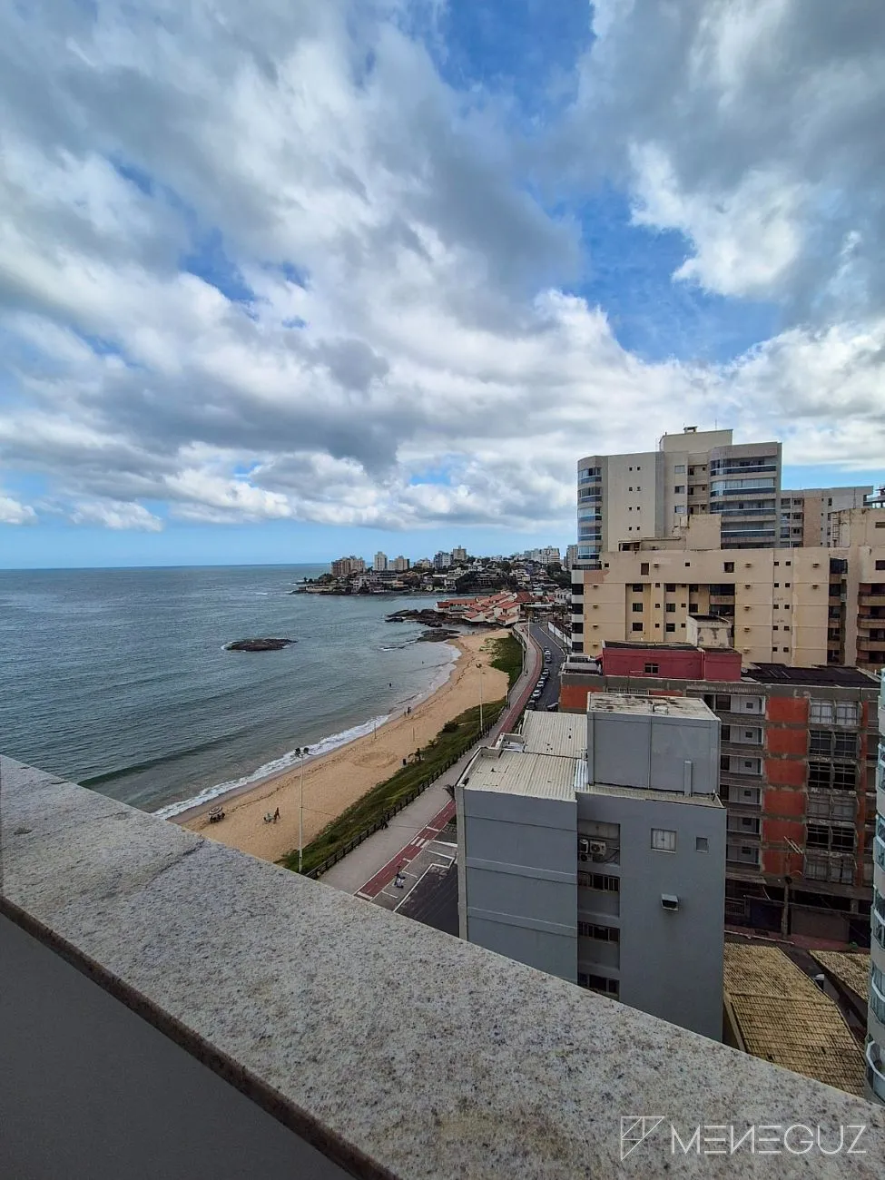 Imagem Apartamento 3 Quartos na Beira Mar da Praia do Morro - Prédio Novo com Lazer na Cobertura