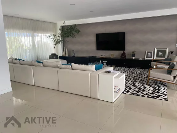 Imagem Casa de Condomínio em Alphaville - Santana de Parnaíba, SP