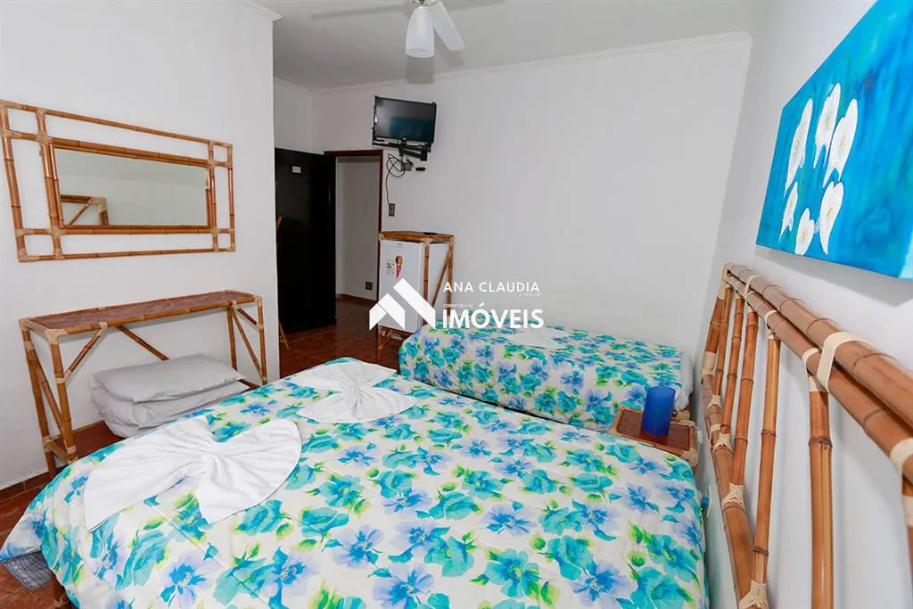 Imagem Imóvel com Pousada em funcionamento. 
Pode ser convertida em escritórios comerciais ou apartamentos para aluguel.
Área do restaurante pode funcionar independente do restante do imóvel