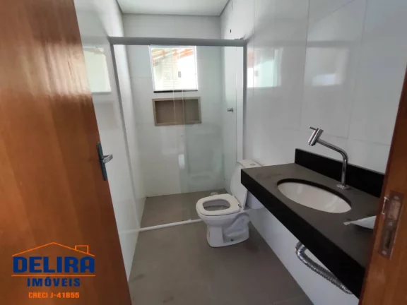 Imagem Casa com uma ótima localização em associação com garagem para 6 carros