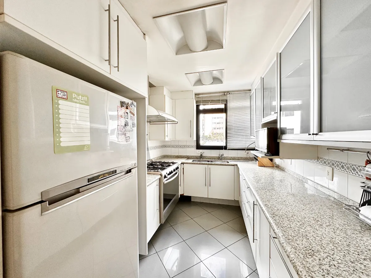 Imagem Apartamento para venda e locação em Aclimação com 3 quartos, sendo 2 suítes, 226m2