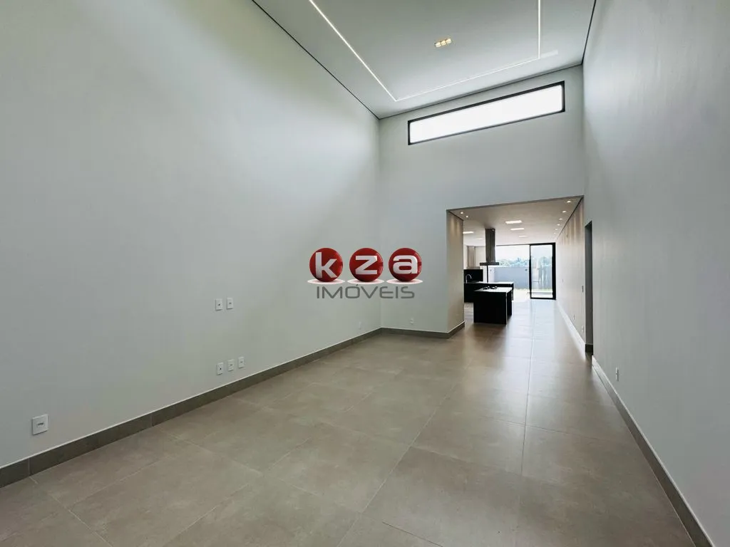 Imagem Casa de luxo em Condomínio Zurich Dorf: 3 quartos, 3 suítes, 2 salas, 5 banheiros, 4 vagas, 230m² em Valinhos-SP