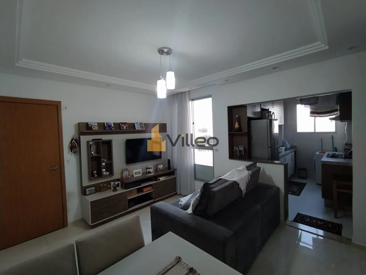 Imagem Descubra um novo padrão de viver no coração do Jardim São Carlos. Este refinado apartamento à v...