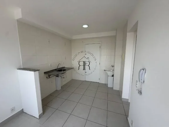 Imagem Apartamento de 32 m², sendo 2 quartos, sala, cozinha, banheiro e lavanderia.
O edifício possui ele...