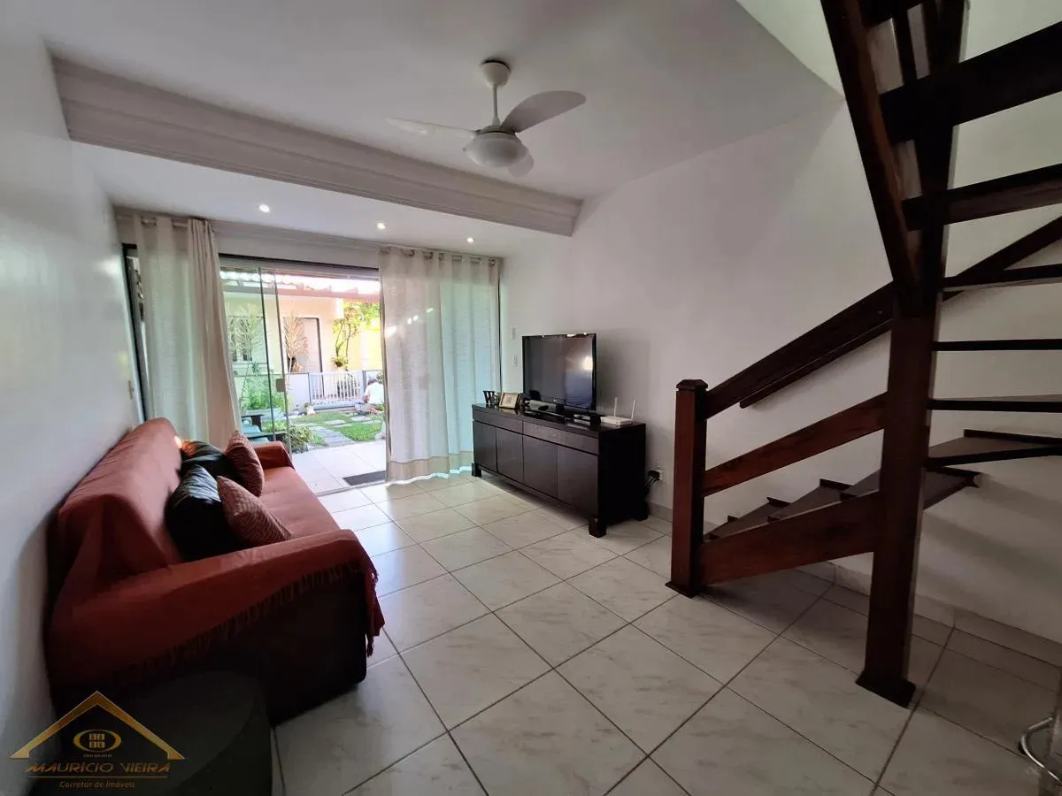 Imagem Casa em Condomínio para Venda em Cabo Frio / RJ no bairro Portinho