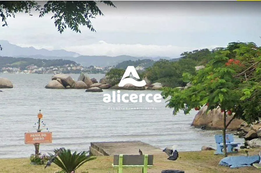 Imagem Cobertura à venda com 3 quartos 3 suítes, 145,71m² em Abraão Florianópolis