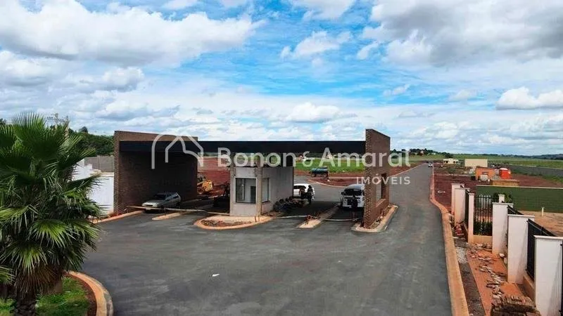 Imagem Terreno à venda no Condomínio PortoVille no bairro Betel, Paulínia/SP Lote com 300m² com total infraestrutura