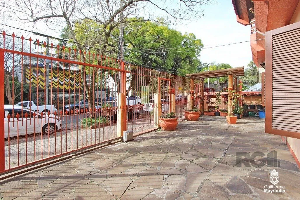 Imagem Casa de 250m² Para comprar no Bairro Mont Serrat Por R$1.120.000,00