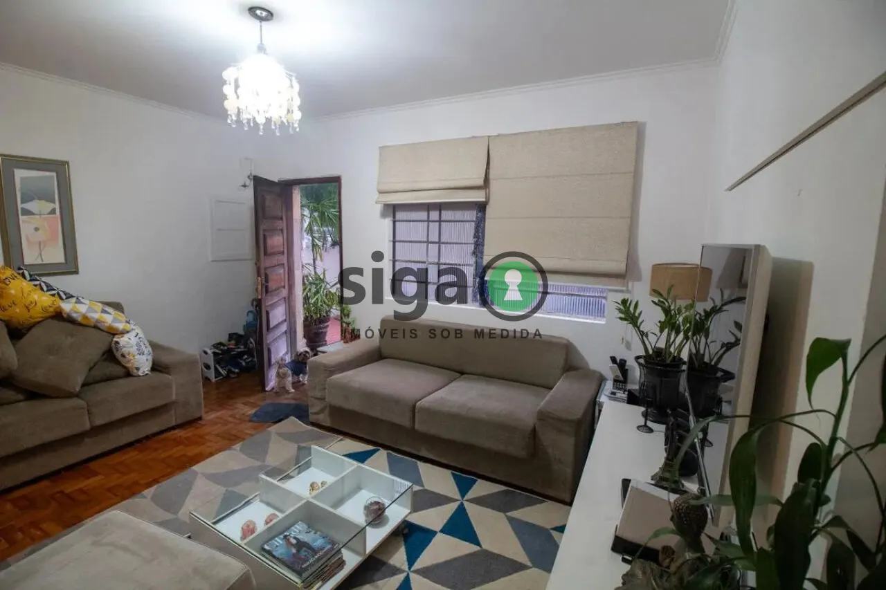 Imagem Casa no Jardim Petrópolis com 2 Quartos em Bairro Tranquilo e Bem Localizado.