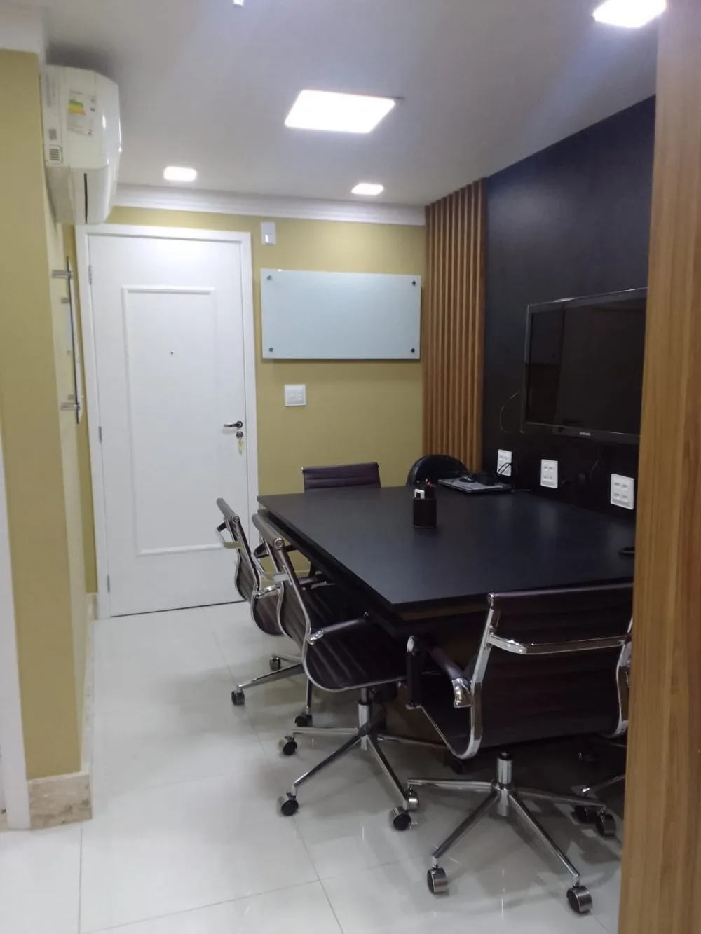 Imagem Sala Comercial a Venda no bairro Centro - Nova Iguaçu, RJ