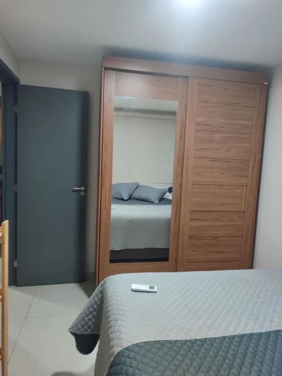 Imagem Flat mobiliado em Intermares, a poucos metros da praia. Moderno, pronto para morar e ideal para investir em locação.